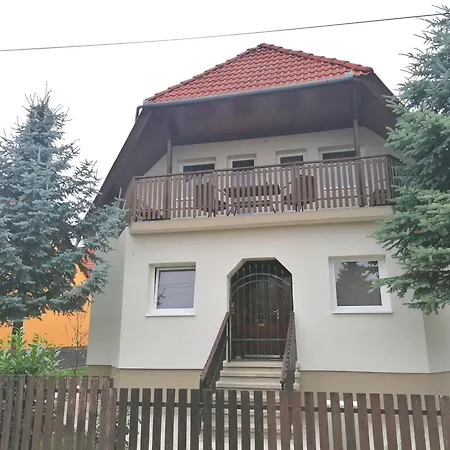 Lili Apartament *