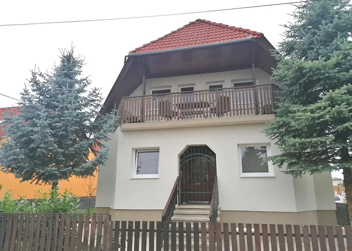 Lili Apartman *